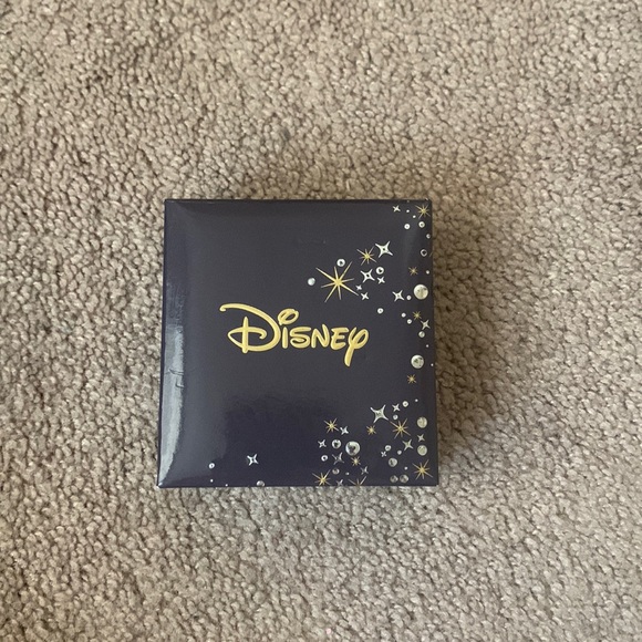 Disney Minnie Mouse 14k Gold Flash Plated Earrings - Picture 3 of 4